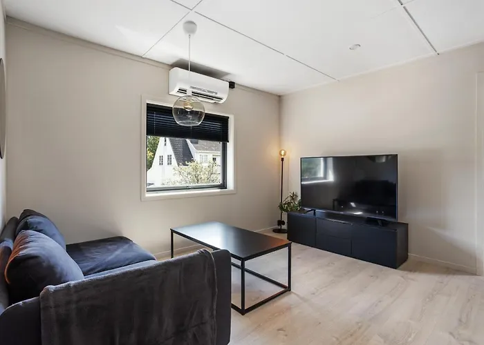 Apartment 2 Bedroom W/ Parking & Balcony Tonsberg