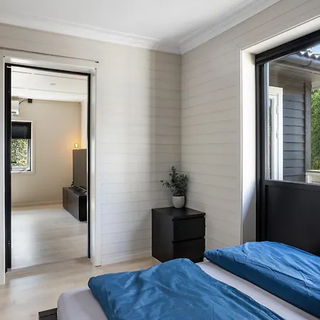 דירה 2 Bedroom W/ Parking & Balcony Tønsberg